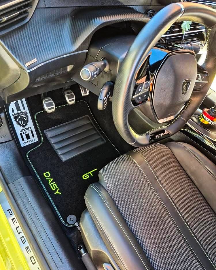 Post 3 by MTM Shop Tappetini Auto on Instagram (carousel)