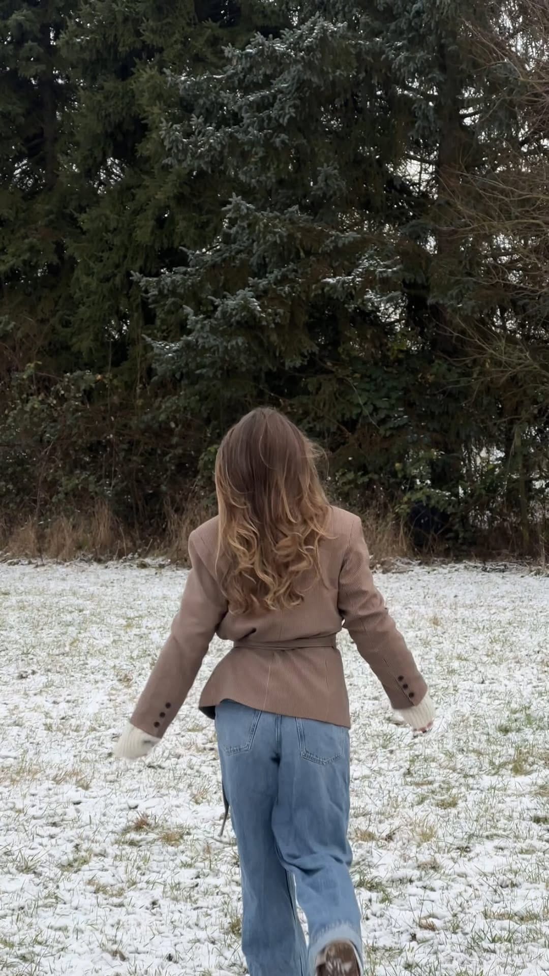 Post 3 by Lorena Urbanus on Instagram (video)