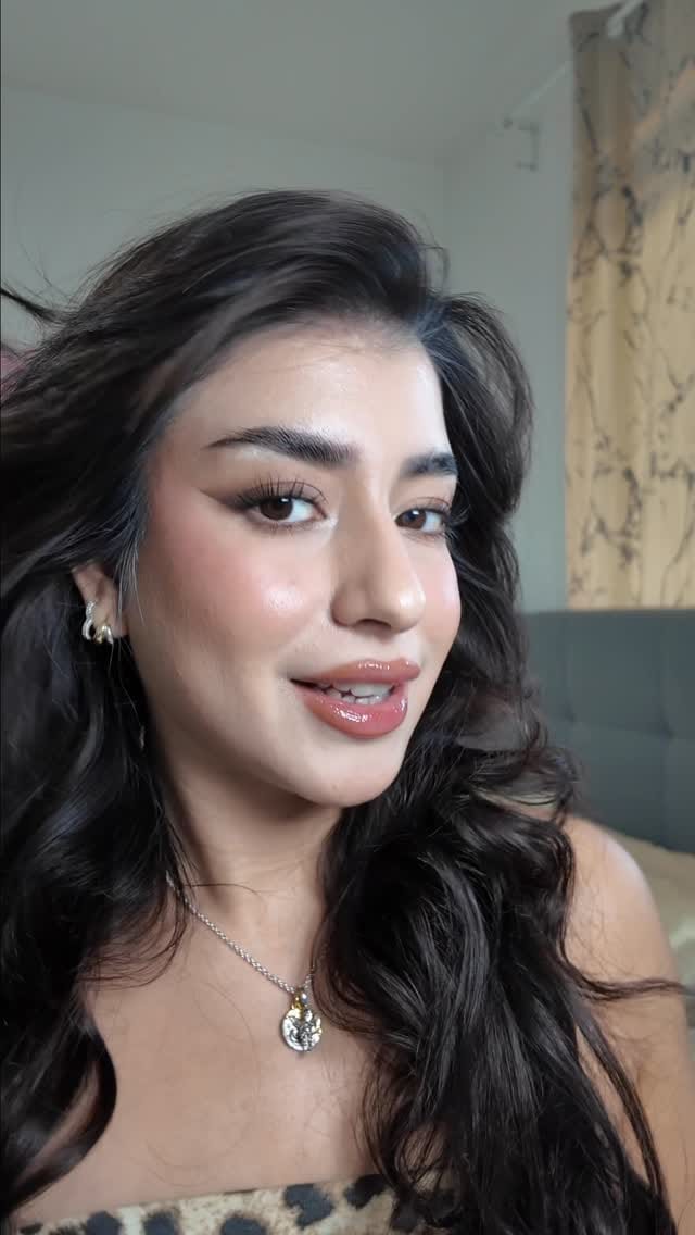 Post 6 by هیوا on Instagram (video)