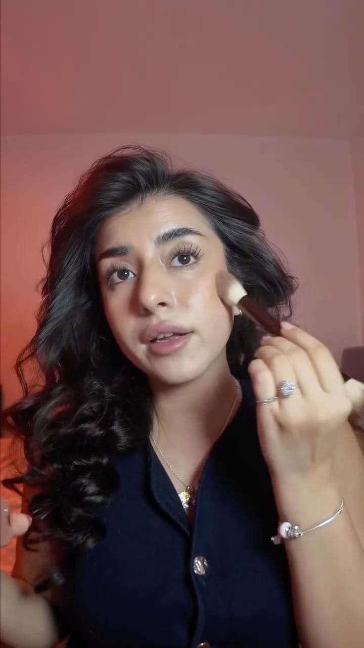 Post 5 by هیوا on Instagram (video)