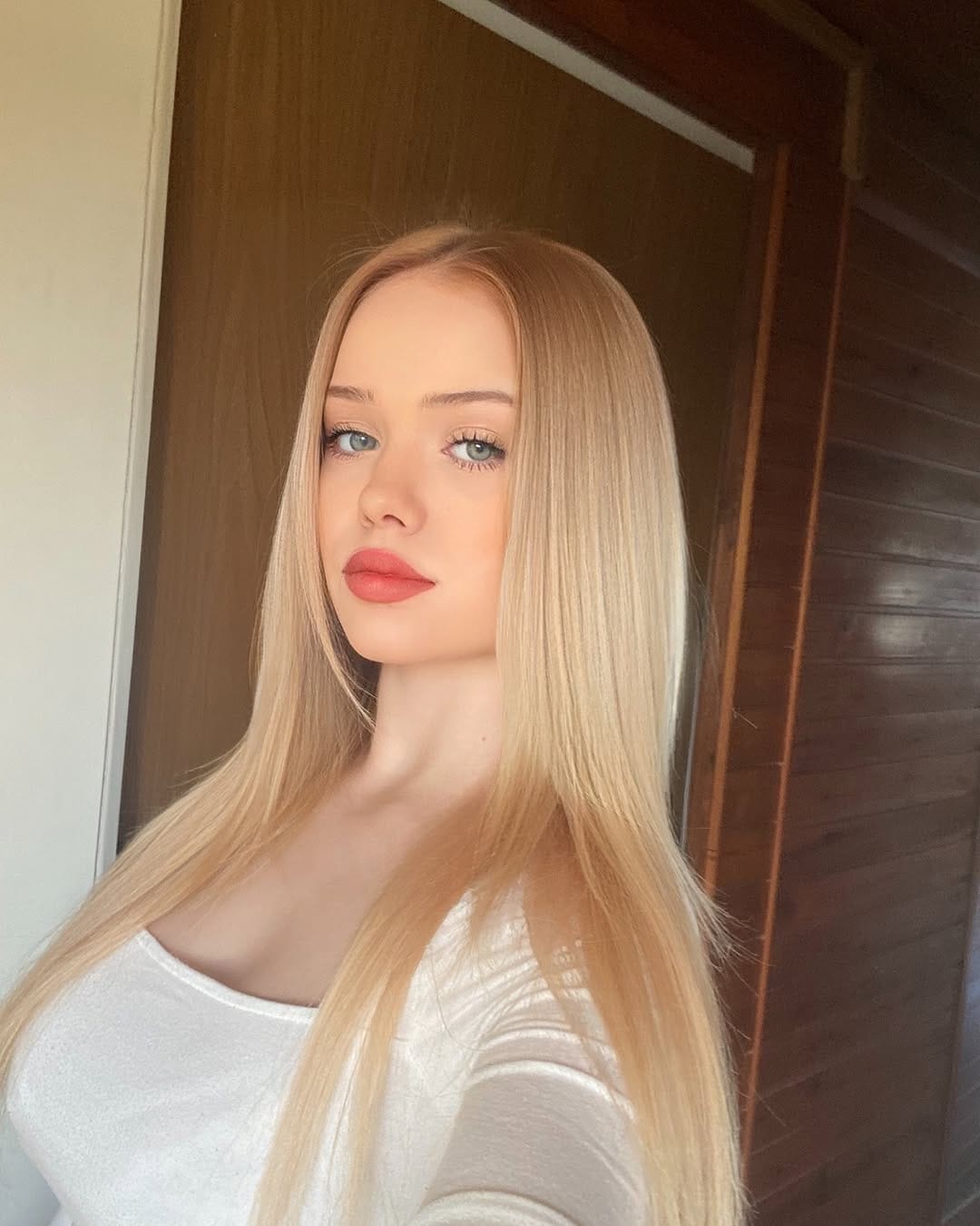 Post 2 by Anne Wendel | Fashion | Beauty on Instagram (image)