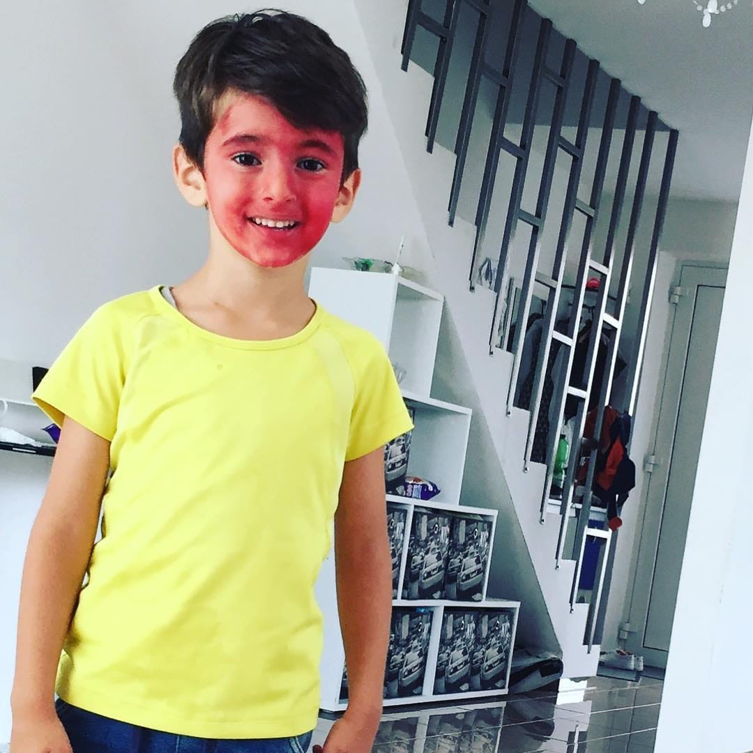 Post 5 by Dion on Instagram (image)