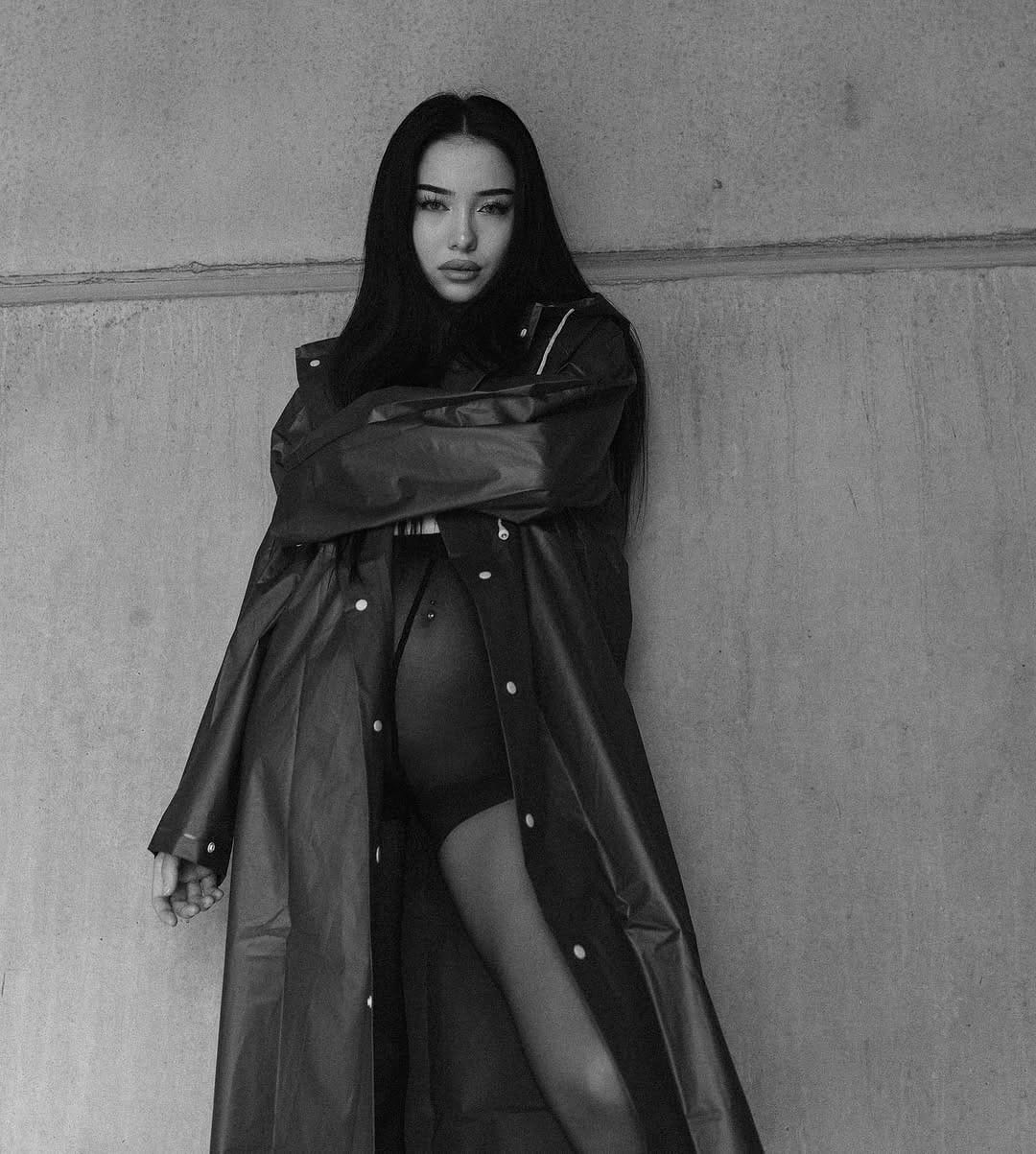Post 8 by 𝐌𝐀𝐑𝐈𝐀 on Instagram (carousel)