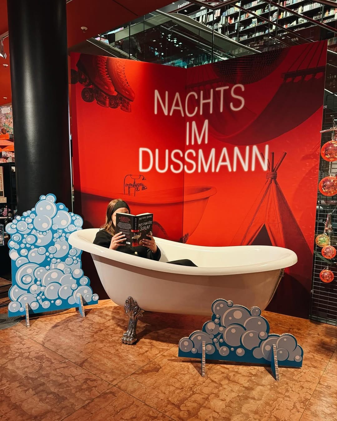 Post 6 by Dussmann das KulturKaufhaus on Instagram (image)