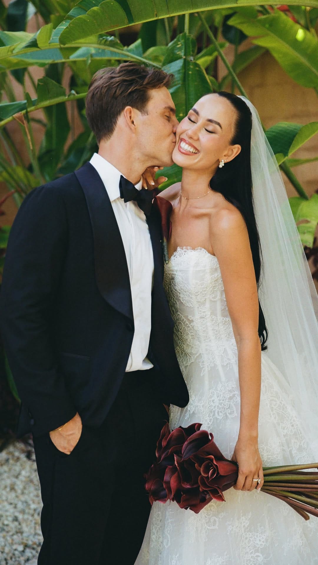Post 7 by shop your wedding day essentials 🤍 on Instagram (video)