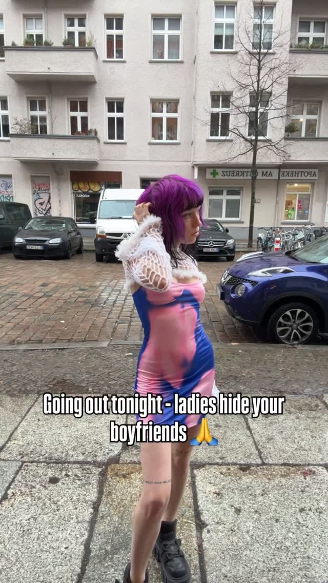 Post 7 by IVY Berlin on Instagram (video)