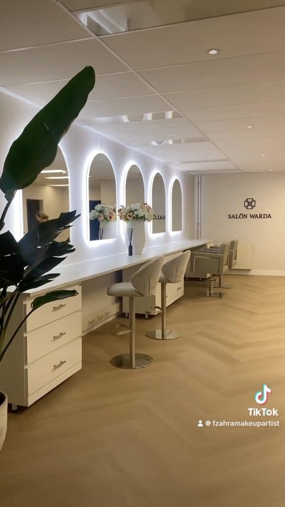 Post 10 by Visagie -haarstyling -Japanse spa -wenkbrauwen - lashlift on Instagram (video)