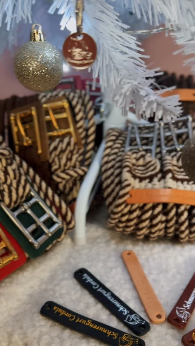 Post 5 by Schnurengurt Cordula - Das ORIGINAL on Instagram (video)