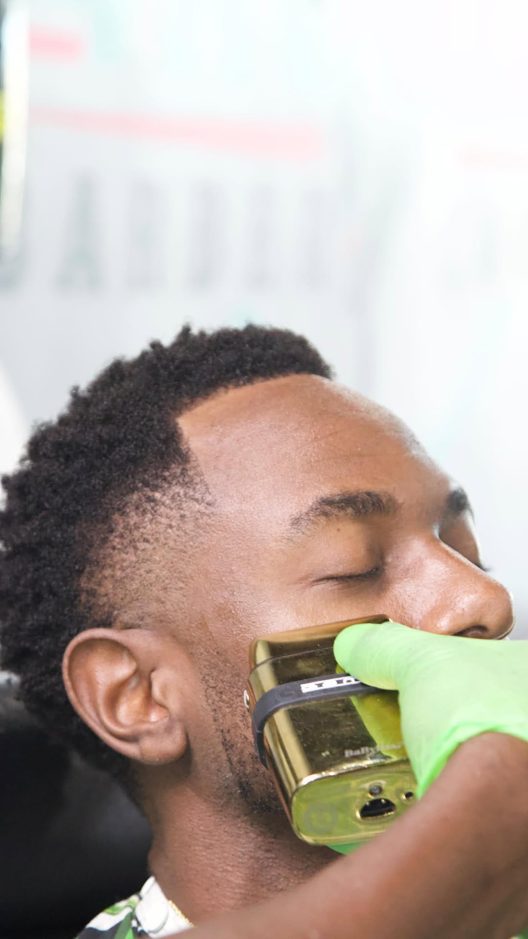Post 5 by #1 Miami Barber Lounge - TC on Instagram (video)