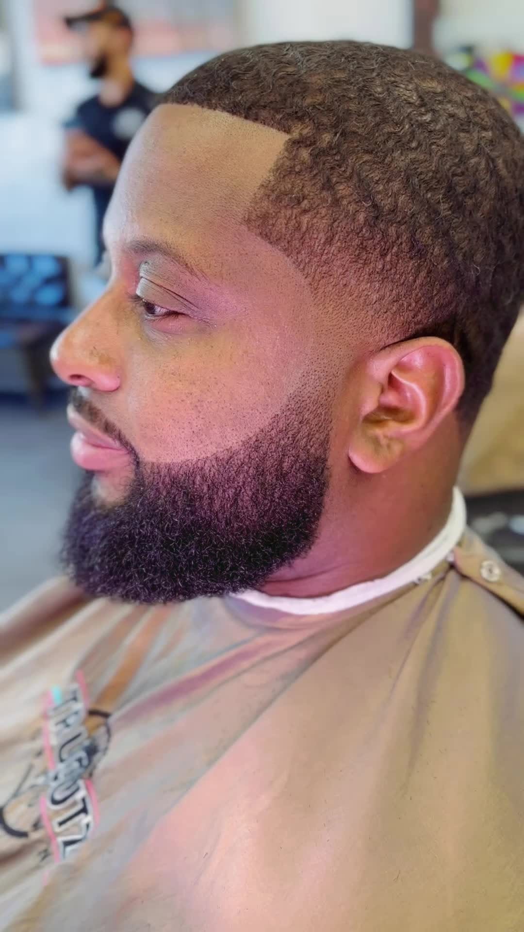 Post 8 by #1 Miami Barber Lounge - TC on Instagram (video)