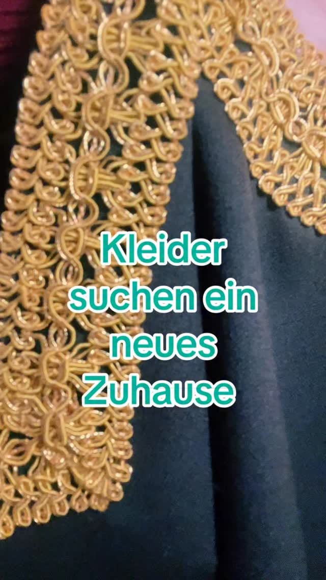 Post 4 by Fräulein Anders on Instagram (video)