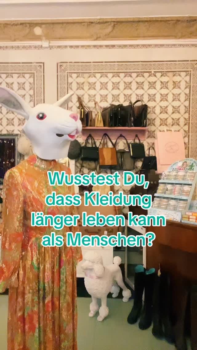 Post 10 by Fräulein Anders on Instagram (video)