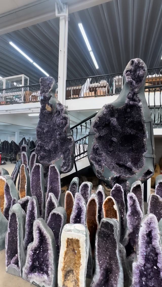 Post 4 by MAGIC QUARTZ on Instagram (video)