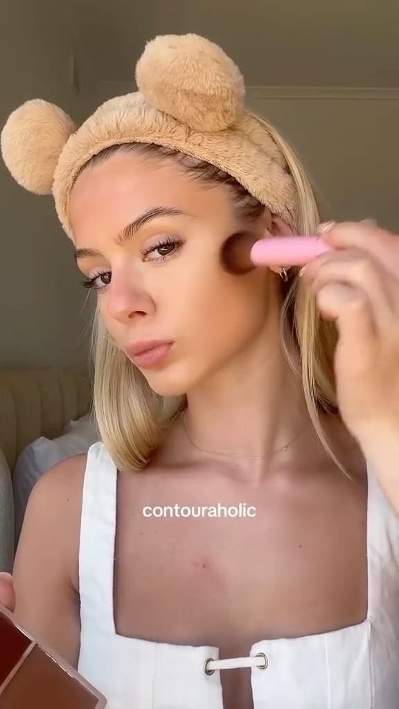 Post 4 by VANI-T on Instagram (video)