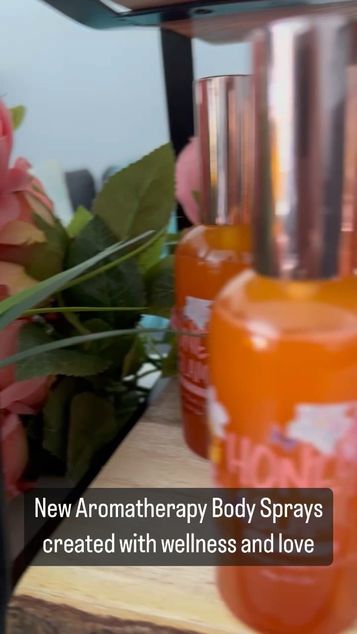 Post 6 by Honey Nail Glam on Instagram (video)