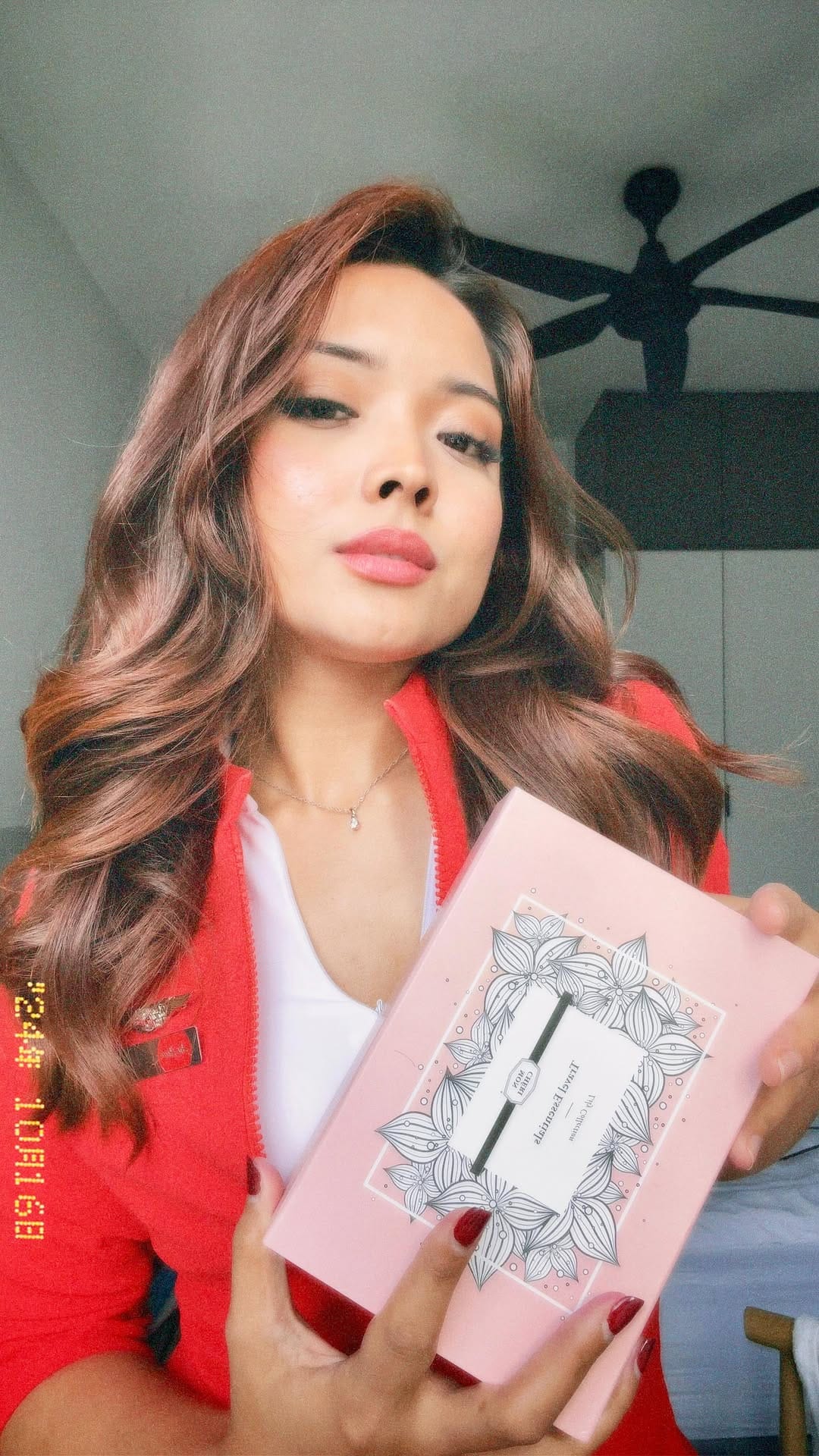 Post 8 by Mon Chéri Essentials on Instagram (video)