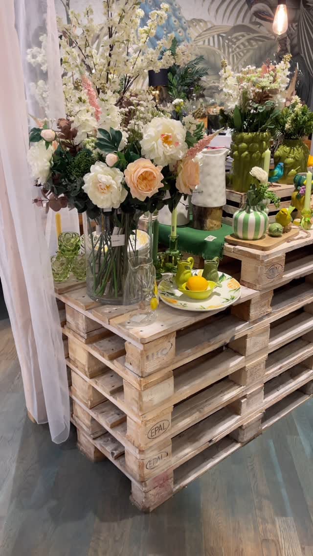 Post 2 by AMIDA go for gifts on Instagram (video)