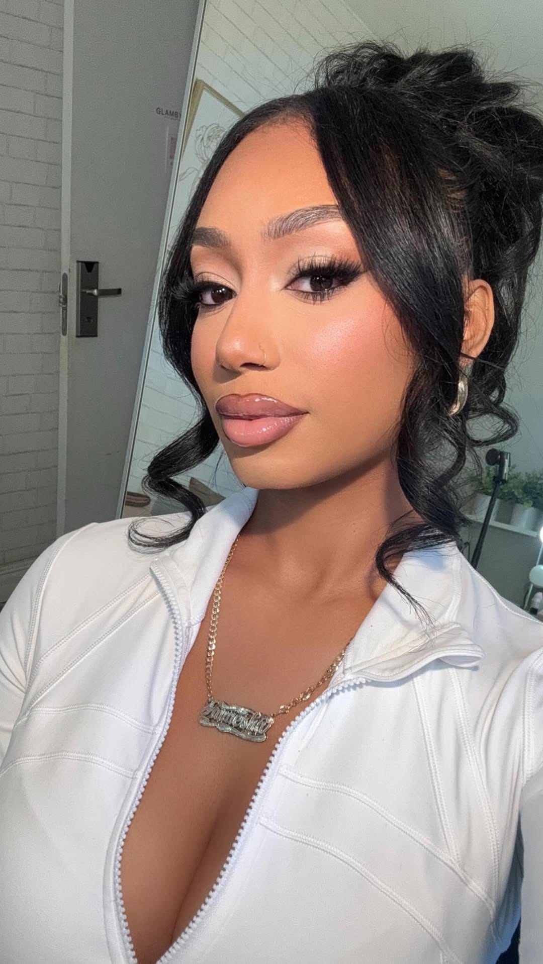 Post 7 by NOT FOR GRABS on Instagram (video)