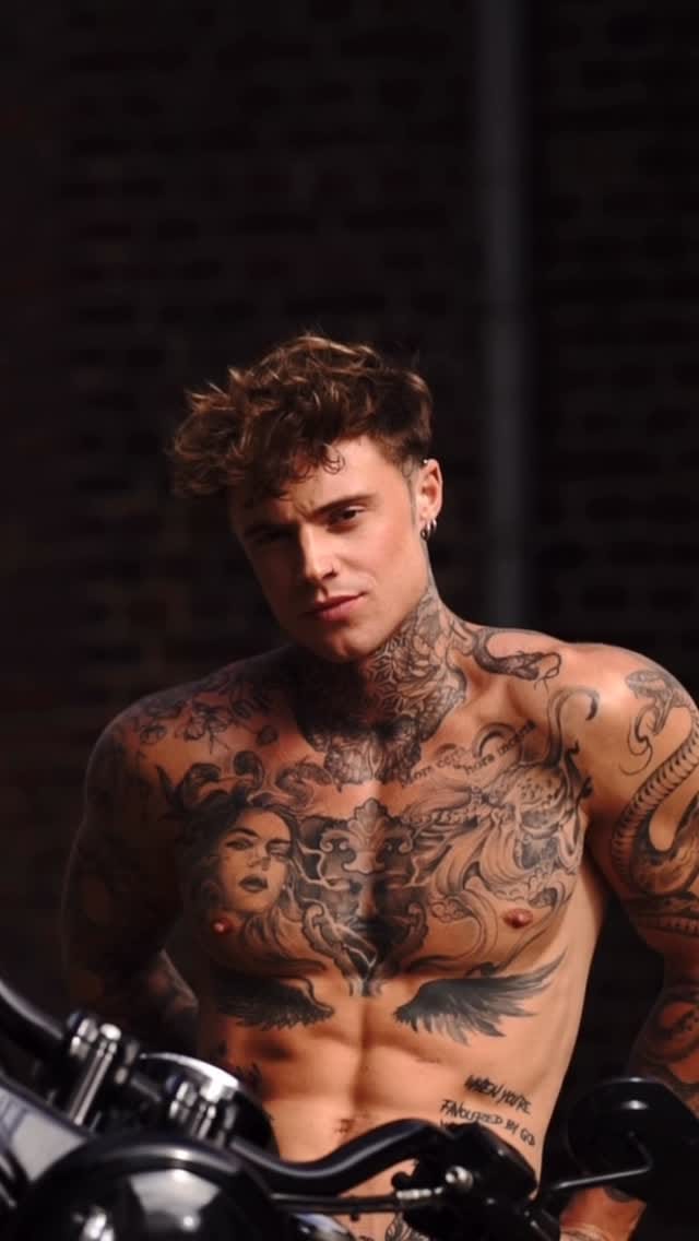 Post 6 by Samuel on Instagram (video)