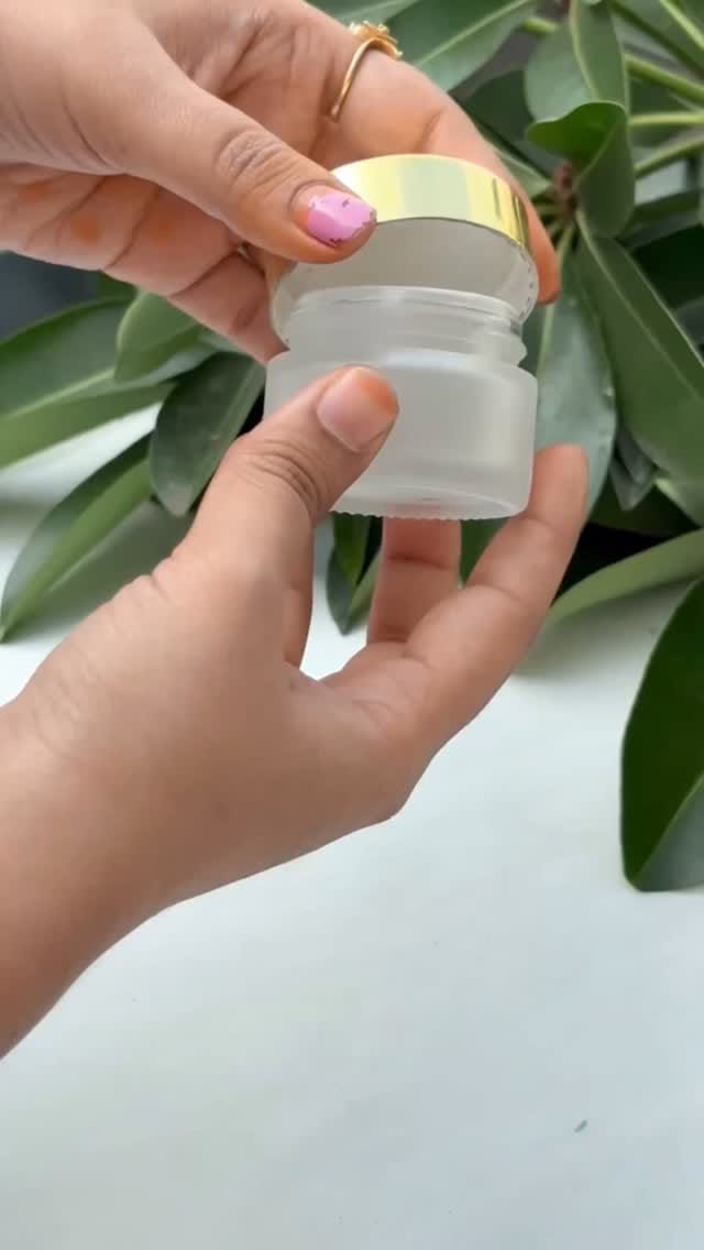 Post 6 by Maduras Herbals on Instagram (video)