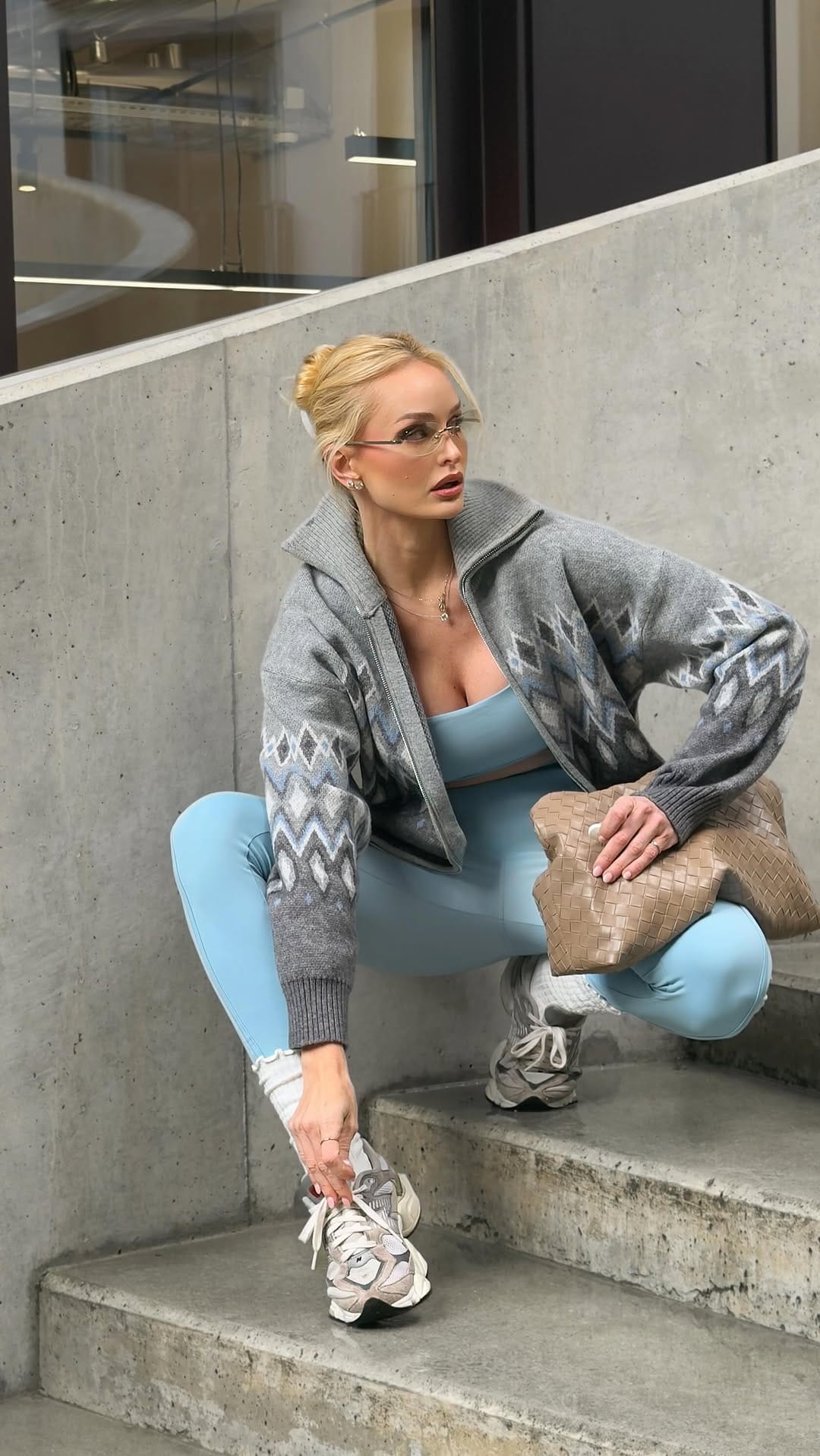 Post 5 by Essen Fitness Wear ® on Instagram (video)