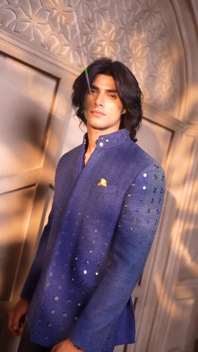 Post 3 by Rohit Kamra Jaipur on Instagram (video)