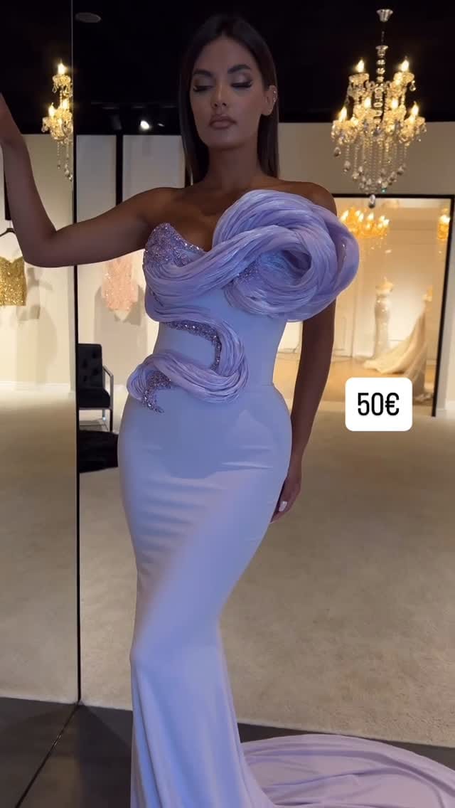 Post 6 by SheClassy DE on Instagram (video)