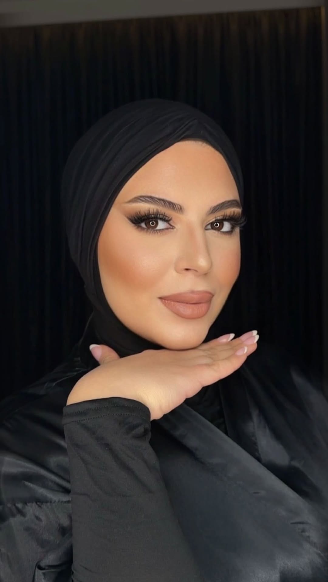 Post 3 by 𝐃 | 𝐊 𝐁𝐄𝐀𝐔𝐓𝐘 𝐒𝐓𝐔𝐃𝐈𝐎 | 𝐃𝐈𝐀𝐍𝐀 on Instagram (video)