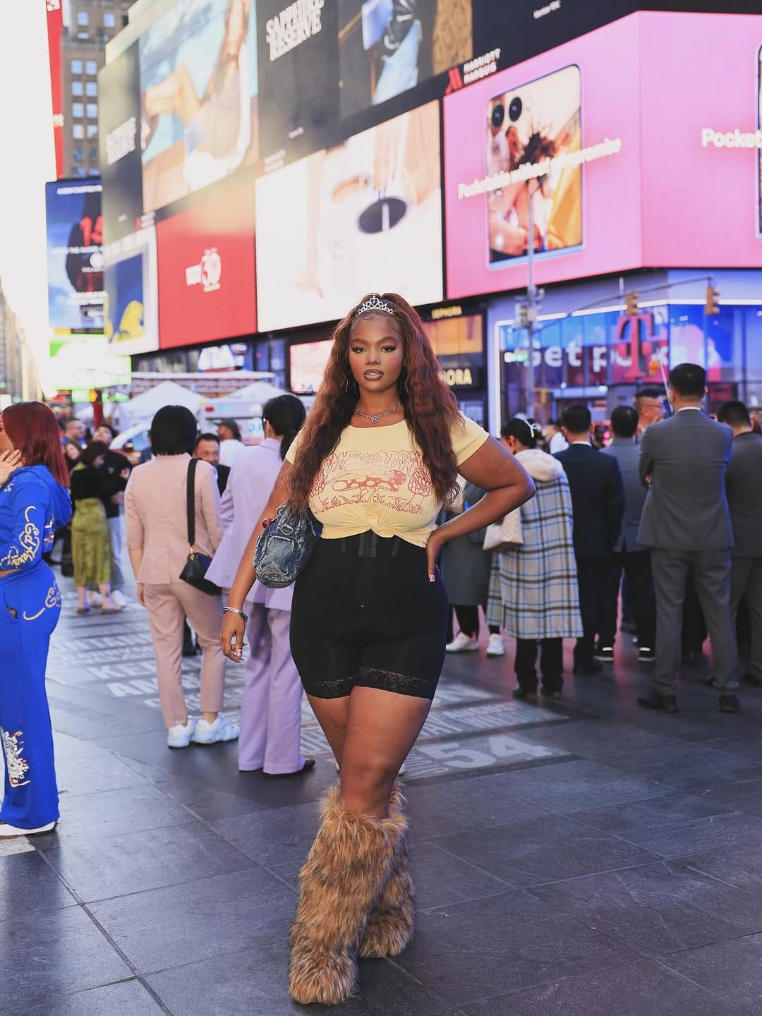Post 5 by Rich Looks★ on Instagram (carousel)
