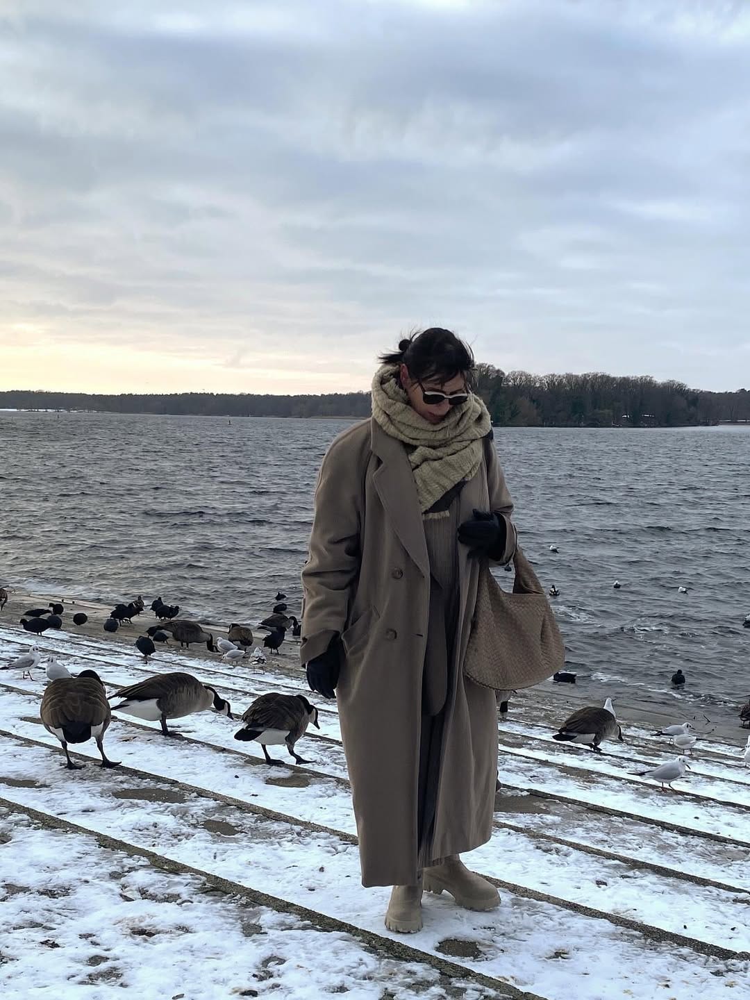 Post 8 by Mo Warns on Instagram (carousel)