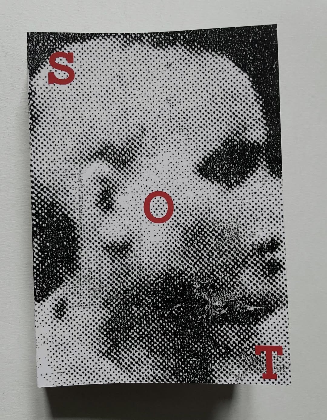 Post 8 by Beuys on Sale (Bongoût) on Instagram (carousel)