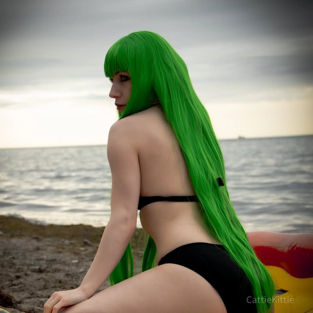 Post 10 by Cattie Cosplay ^-^ on Instagram (carousel)