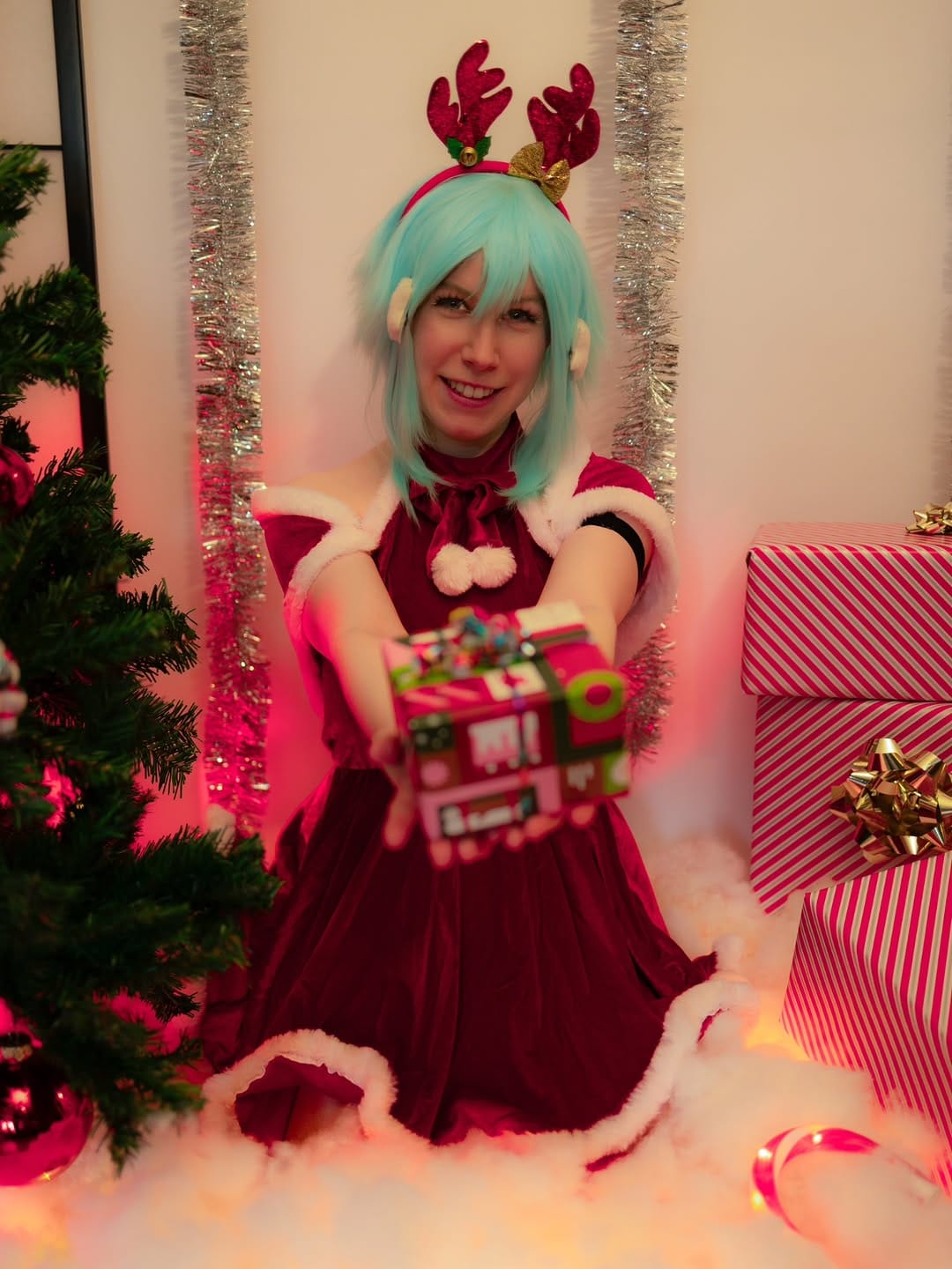 Post 5 by Cattie Cosplay ^-^ on Instagram (carousel)