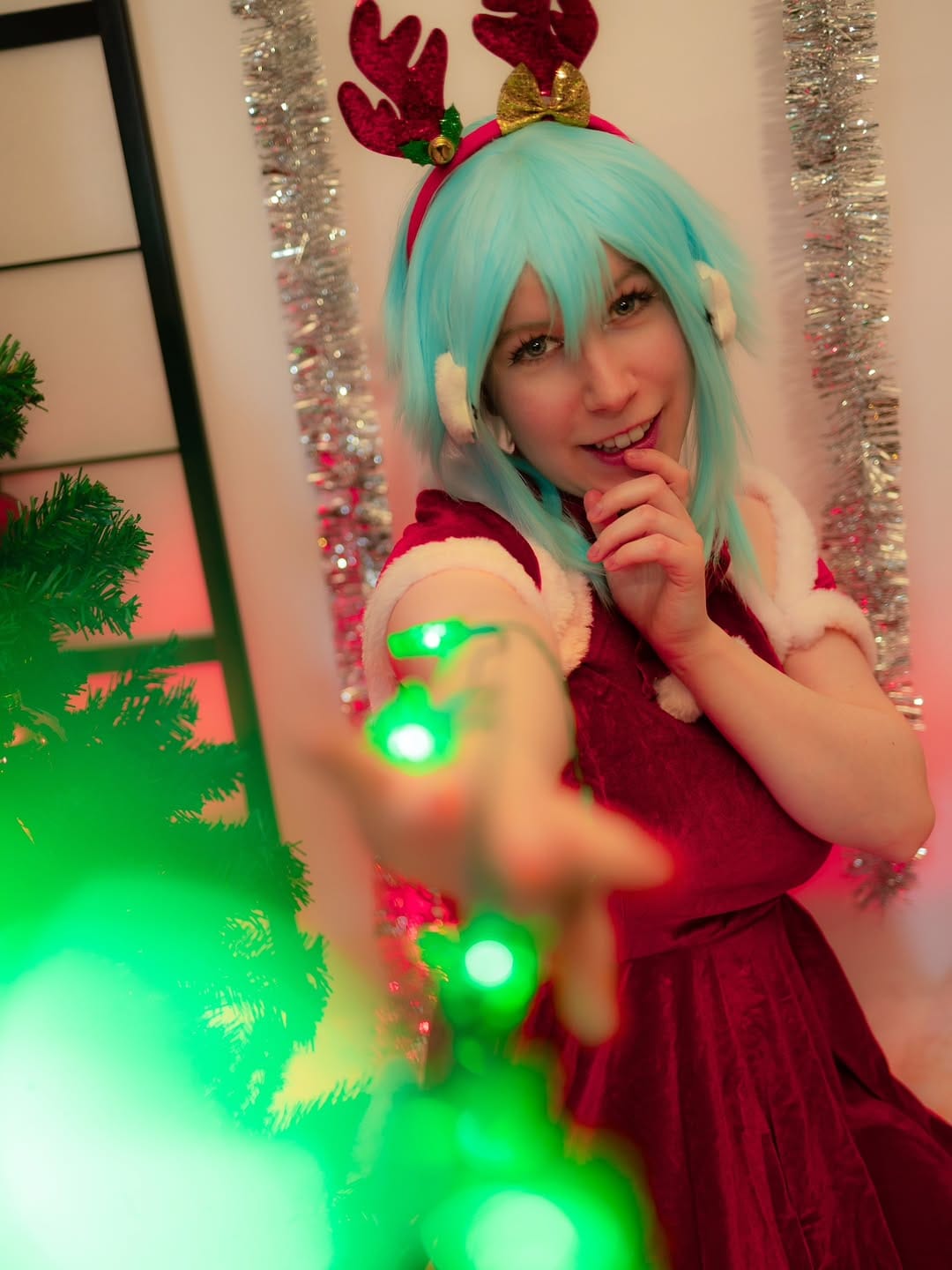 Post 7 by Cattie Cosplay ^-^ on Instagram (carousel)