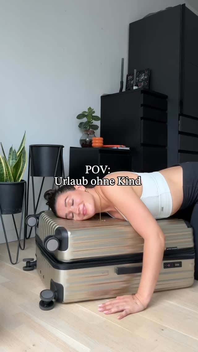 Post 3 by Palmsuits on Instagram (video)