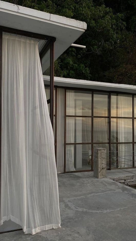 Post 10 by P E L I N on Instagram (video)