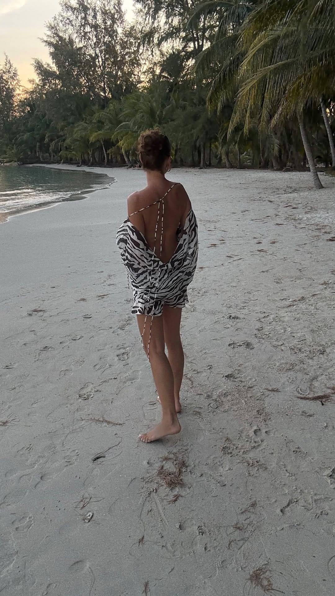 Post 9 by P E L I N on Instagram (video)