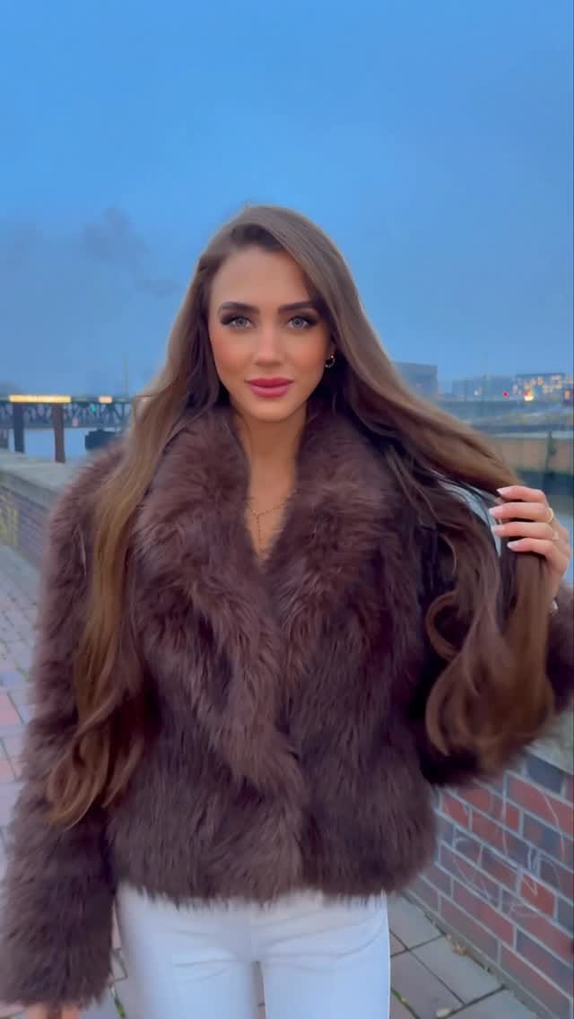 Post 5 by ❥ ISABELLA on Instagram (video)