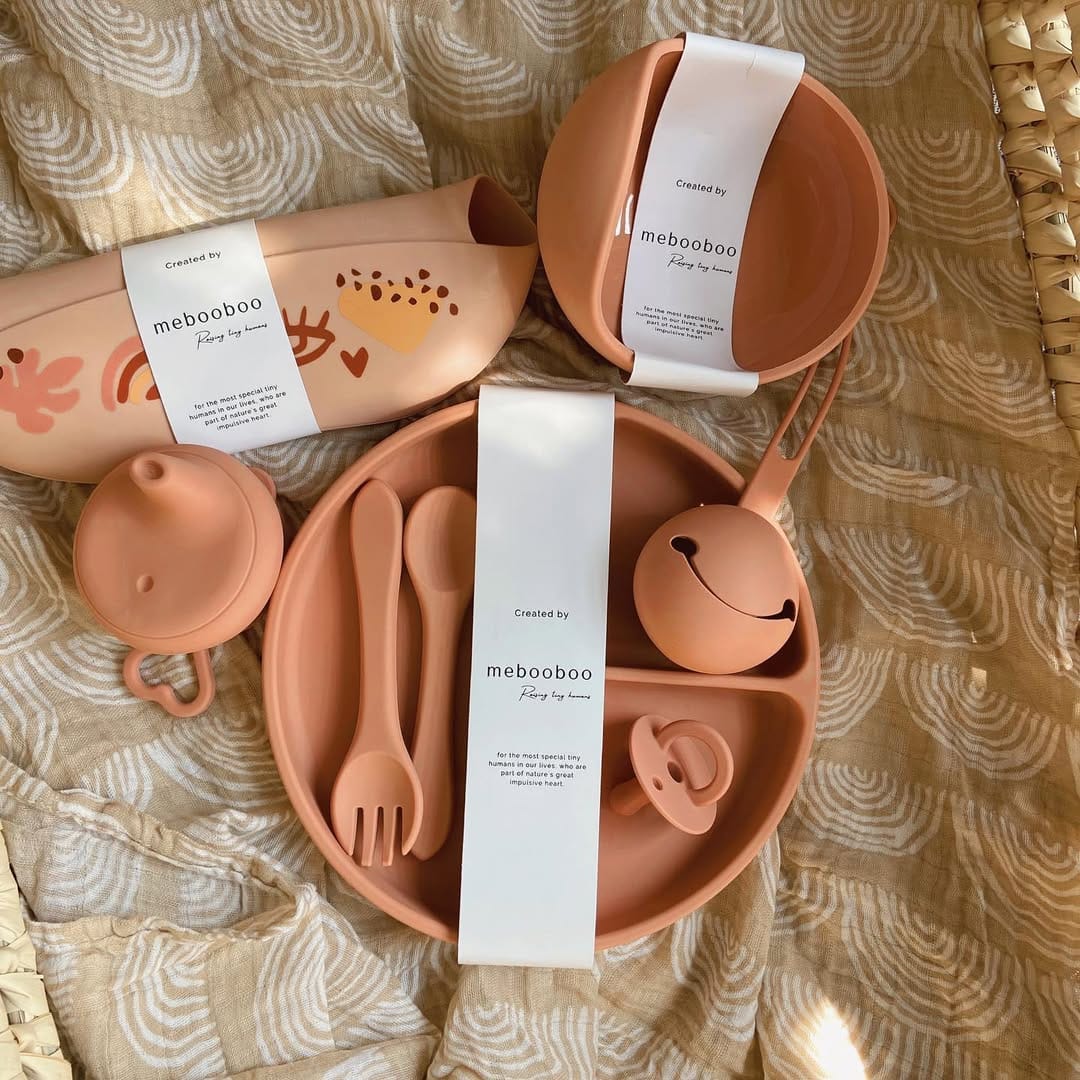 Post 8 by mebooboo store on Instagram (image)
