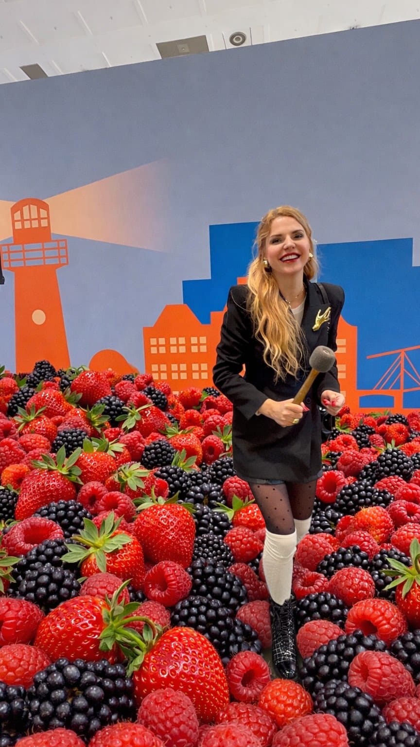 Post 1 by Anna Schneider on Instagram (video)