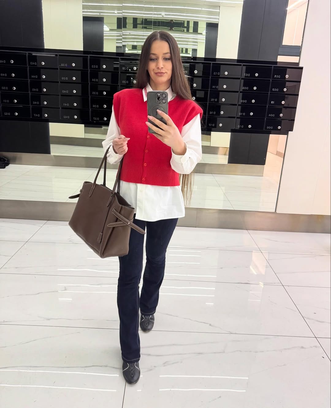 Post 9 by • RAMONA-MARIA VĂTĂMANU • رامونا •♈️ on Instagram (carousel)