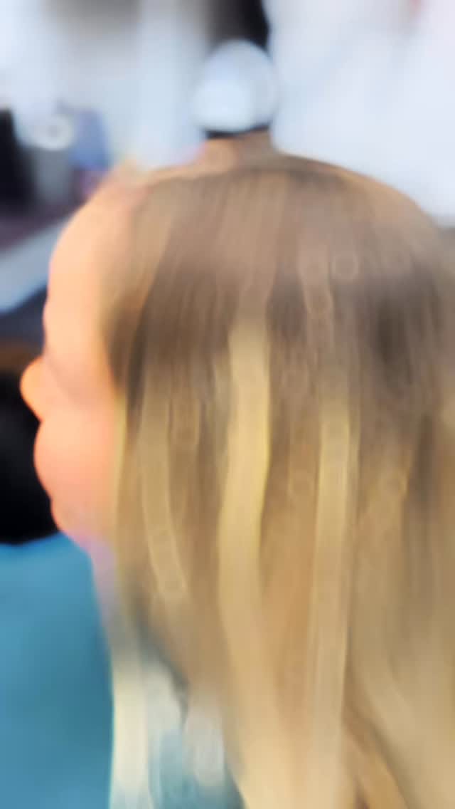 Post 4 by Salon Hairlich on Instagram (video)