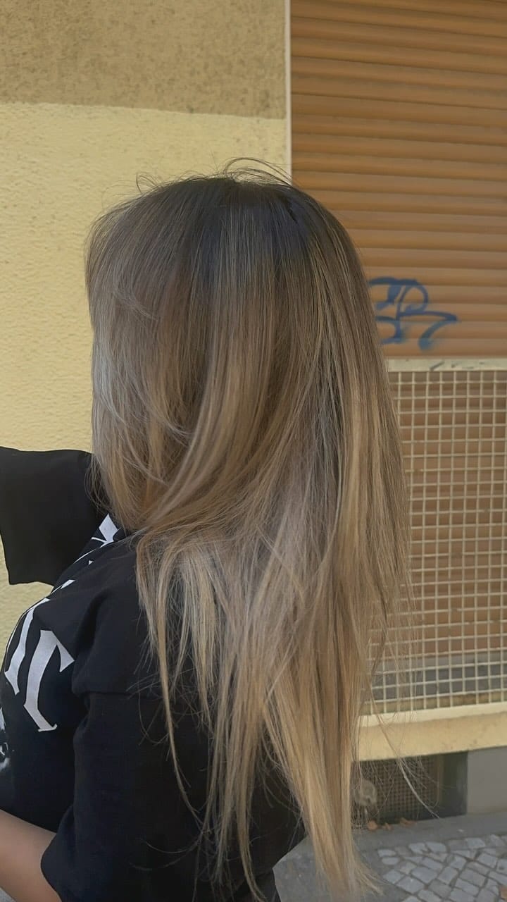 Post 10 by Salon Hairlich on Instagram (video)