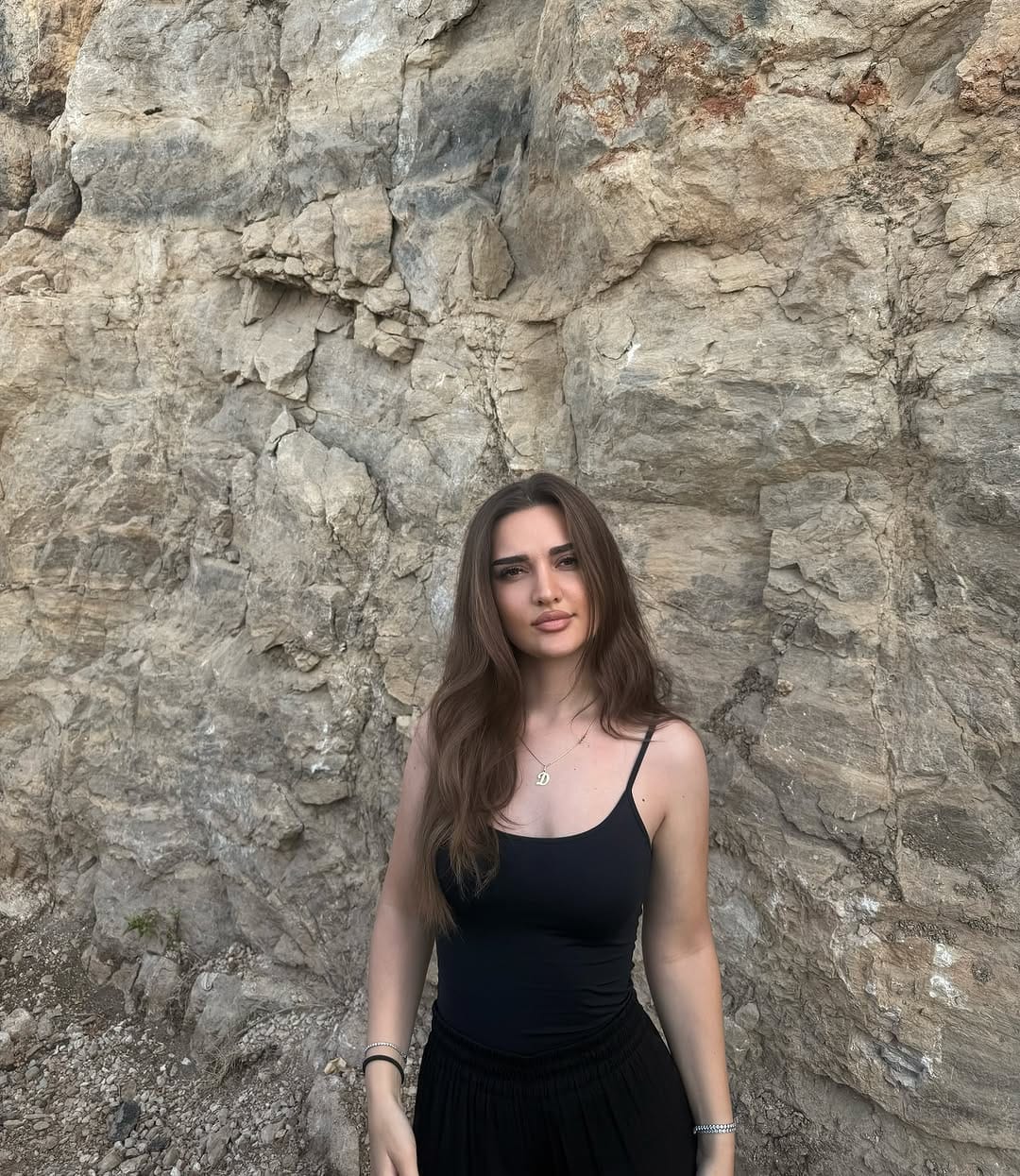 Post 4 by 𝐋𝐨𝐧𝐚 𝐋𝐚𝐮𝐫𝐞𝐧𝐚 𝐇.𝐋 on Instagram (image)