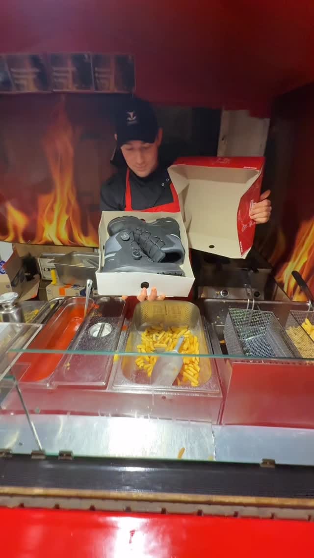 Post 7 by Marius Hanten | Metzger | Grillen on Instagram (video)