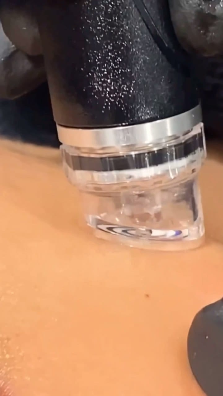 Post 4 by B E A U T Y L I C I O U S on Instagram (video)