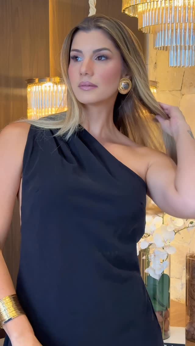 Post 2 by Maison Calçart on Instagram (video)