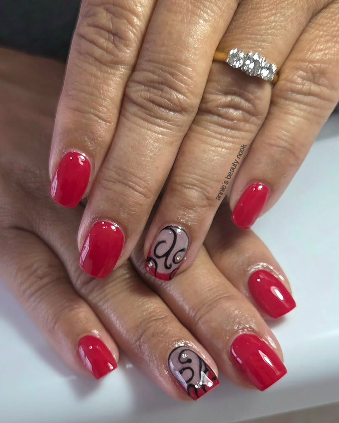 Post 6 by 𝓐𝓷𝓷𝓲𝓮’𝓼 𝓑𝓮𝓪𝓾𝓽𝔂 𝓝𝓸𝓸𝓴 on Instagram (image)