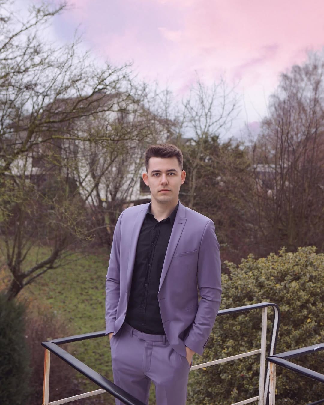 Post 2 by Alexander Weber on Instagram (carousel)