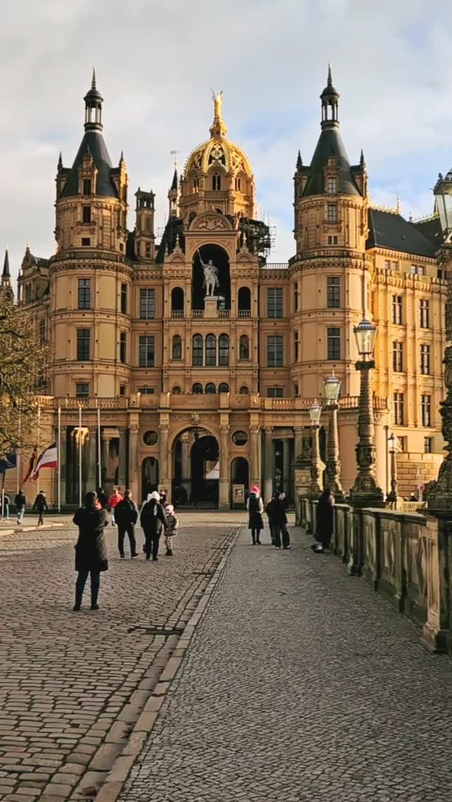 Post 2 by Sasha on Instagram (video)